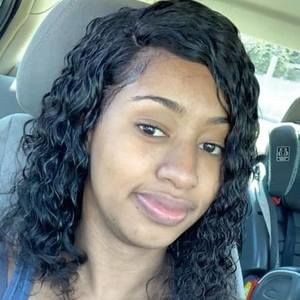 Meet your Posher, Shani meka